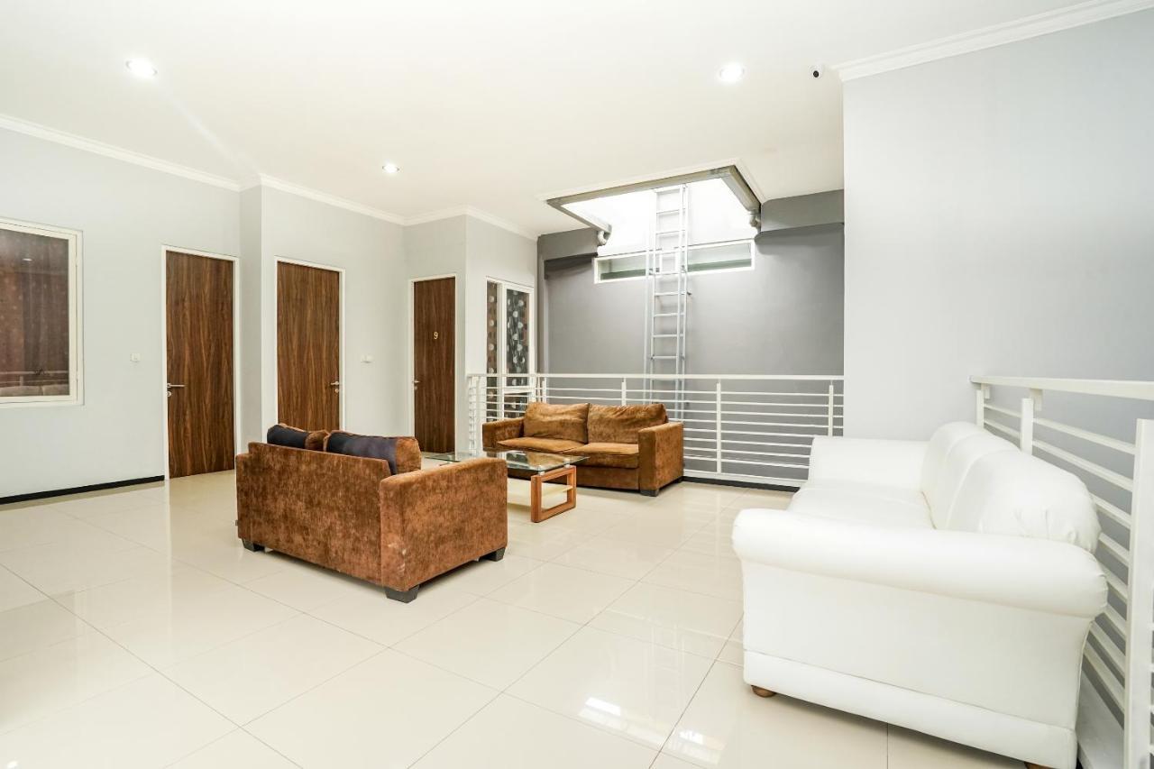 Reddoorz Near Surabaya Zoo Hotel Екстериор снимка