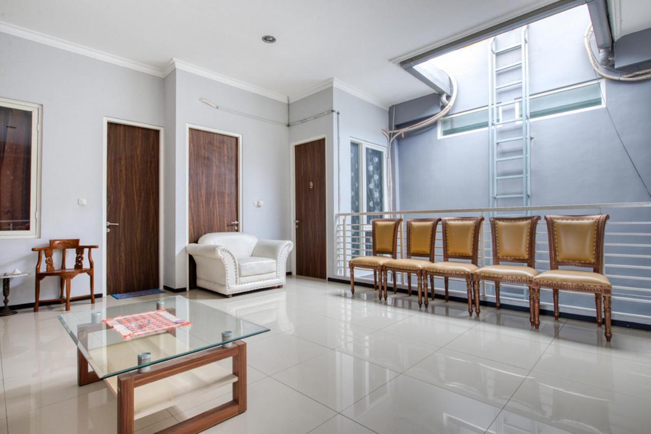 Reddoorz Near Surabaya Zoo Hotel Екстериор снимка